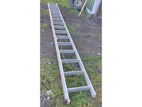 30' Aluminum Ladder