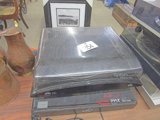 2 Turn Tables - Untested