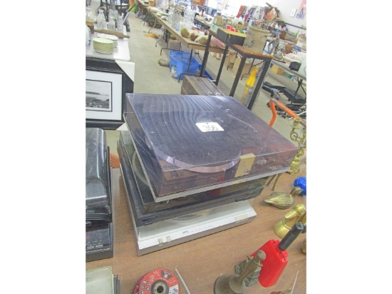 3 Turn Tables - Untested