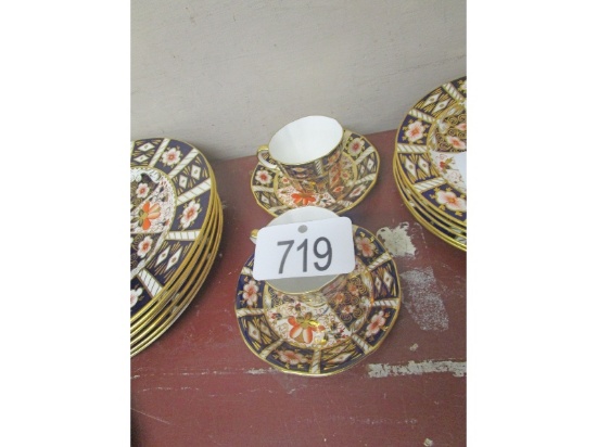 2 Royal Crown Derby Cups & Saucers