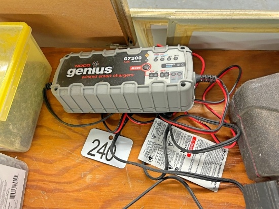 Genius Smart Charger
