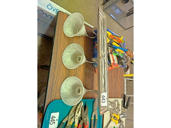 3 Light Vanity
