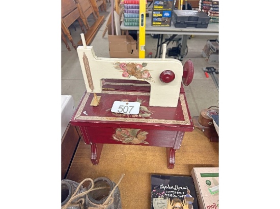 Miniature Sewing Machine Sewing Box