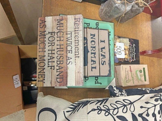 Decor Signs and Trading Cards