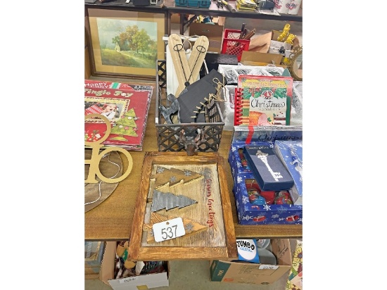 Christmas Decor and 2 Decor Signs