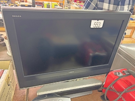 26' Toshiba TV and Speaker