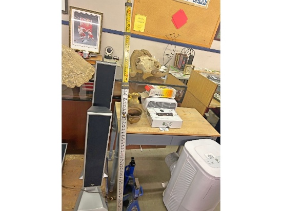 2 Jack Stands and Transit Stick