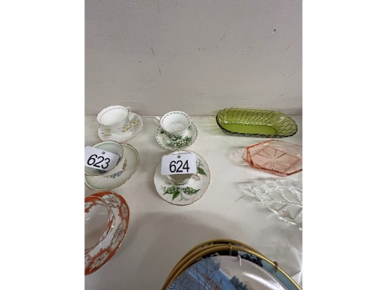 2 Royal Albert Cups and Saucers