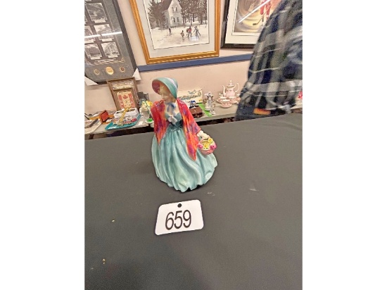 Royal Doulton Figurine "Lady Chafmian"