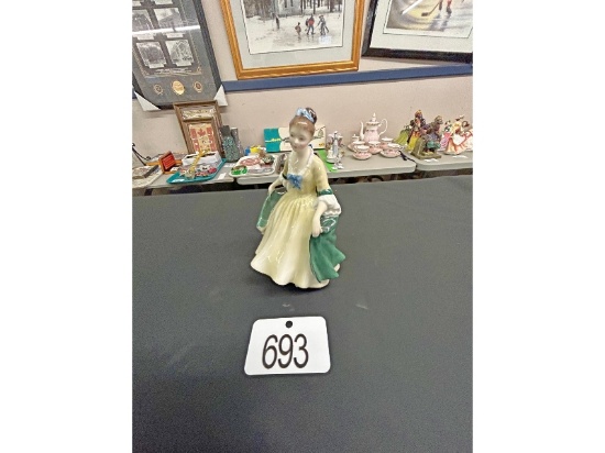 Royal Doulton Figurine "Elegance"
