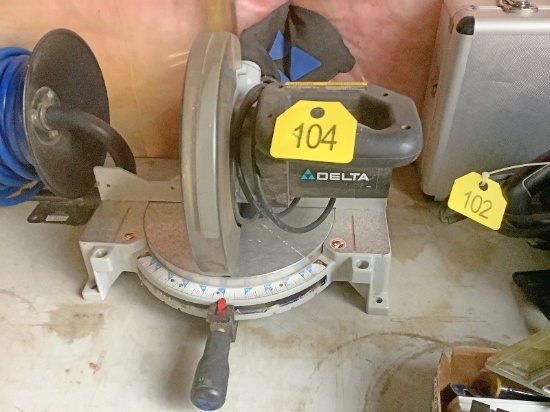 Delta Compound Mitre Saw