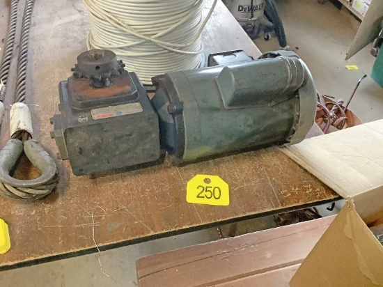 Motor With Gearbox