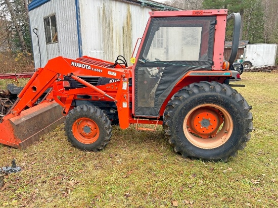 Kubota L3710 MFWD Tractor With LA681 Loader - Must Stay Until Mon. Nov. 27, 2023