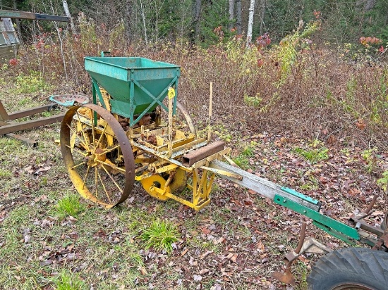 Canadian Machinery Co. Potato Planter