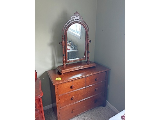 Dresser With Mirror