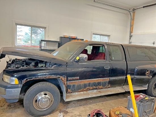 1995 Dodge 3500 Dually Extended Cab  - Needs Batteries -  Has Ownership