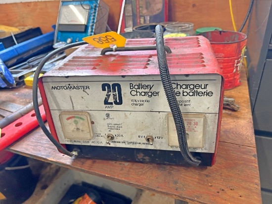 MotoMaster Battery Charger