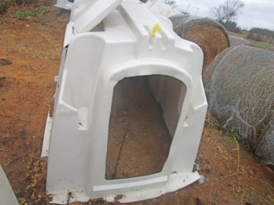 Agri Plastic Calf Hutch with Pail