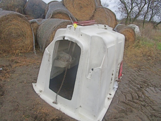 Agri Plastic Calf Hutch with Pail