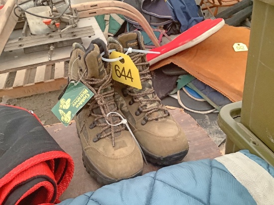 Thinsulate Boots - Size Boys 3