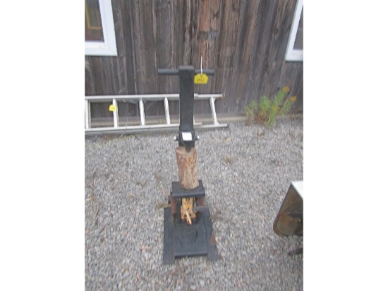 Champion 8 Ton Manual Wood Splitter