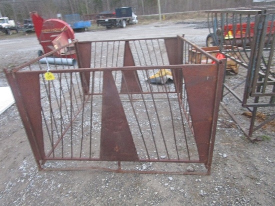 Small Stock Feeder