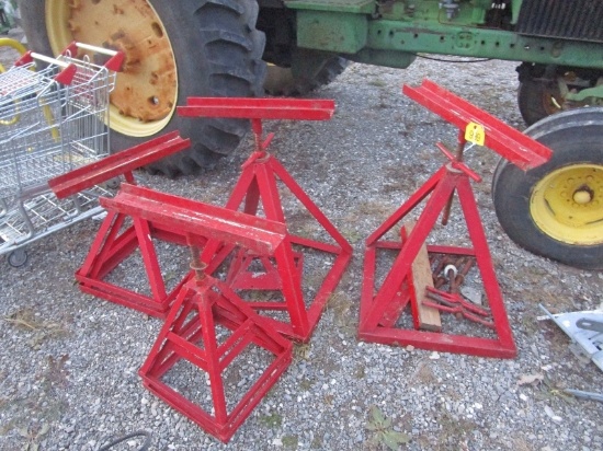 4 Adjustable Jacks