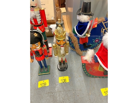 2 Small Nutcrackers