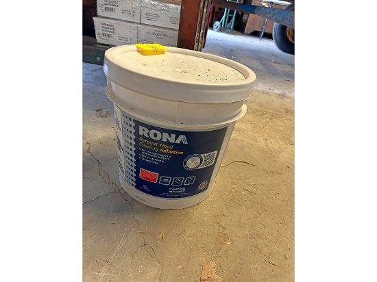 150 Square Feet Parkay Flooring with Glue