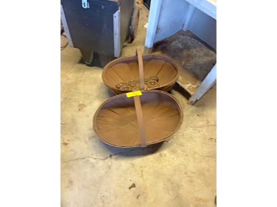 2 Baskets & Key Holder