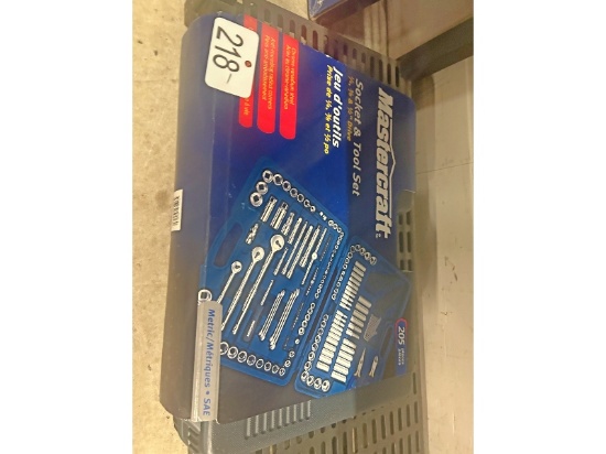 New Mastercraft 205 Piece Tool Set