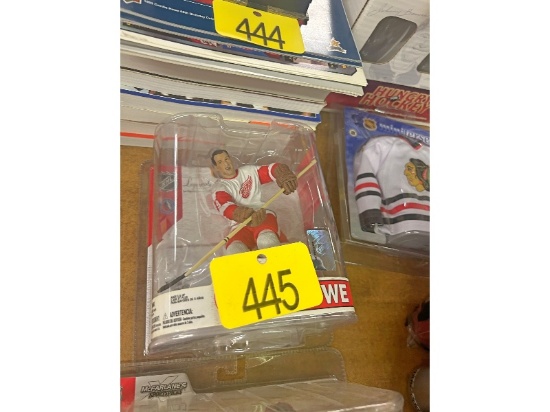 Gordie Howe Figurine