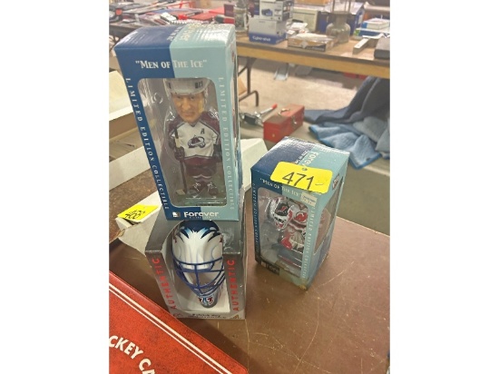 3 Hockey Figurines