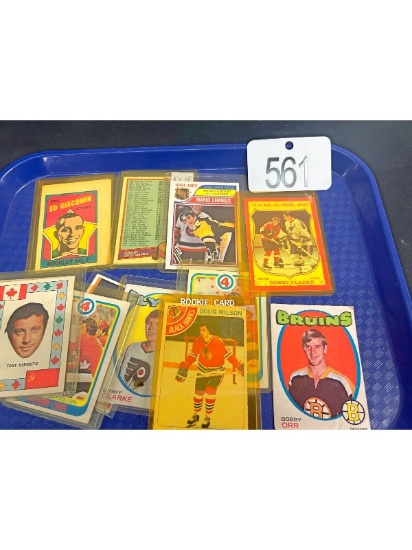 Tray of Vintage Cards