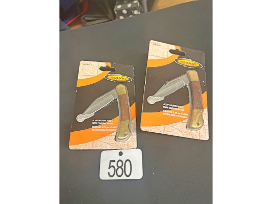 2 Pocket Knives