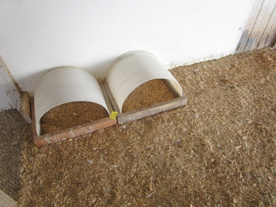 4 Nesting Boxes