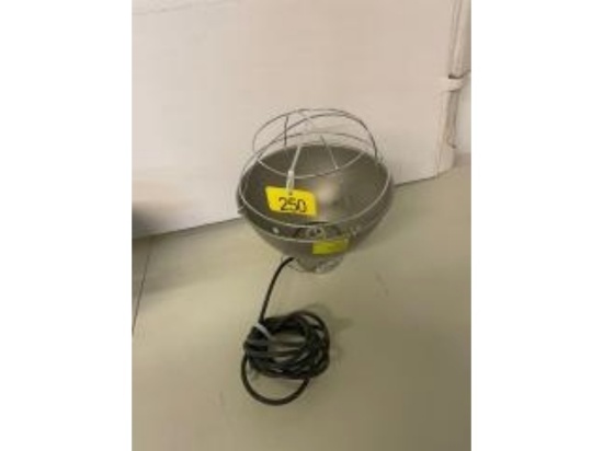 Heat Lamp - Needs Bulb