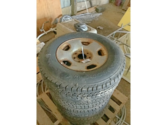 4-245/75R17 Winterforce Tires Like New on 7 Bolt Ford Rims