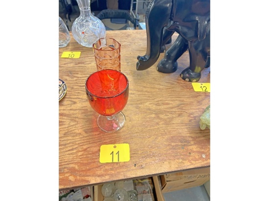 2 Pieces of Glassware