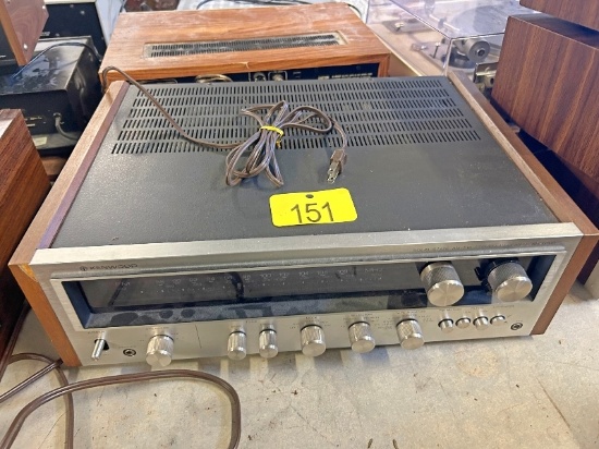 Kenwood Stereo Receiver - Lights Up