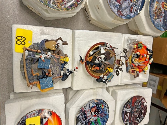 3 Looney Tunes Collector Plates