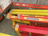Werner 8' Fiberglass Podium Ladder