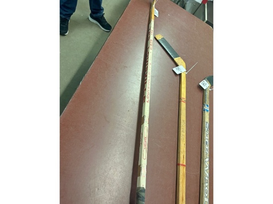 Louisville Yzerman Hockey Stick