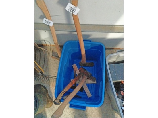 Tote of Axes