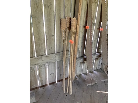 5 Tiki Torches