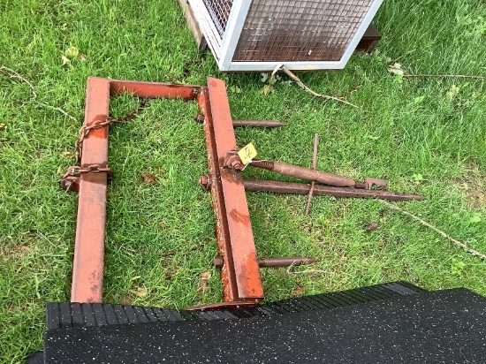 Bucket Round Bale Fork
