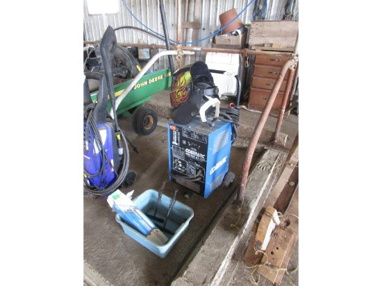 Comparc AC/DC Welder with Helmet & Accessories