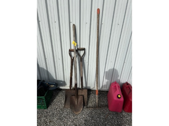3 Shovels & Rake