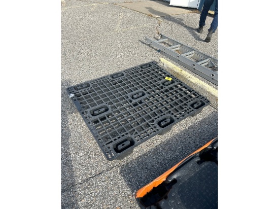 Plastic Skid
