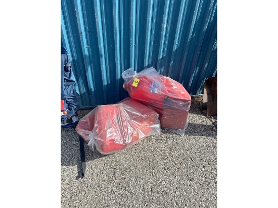 6 Gas Cans